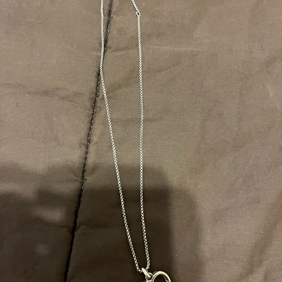 David Yurman sterling silver open heart necklace with small diamonds - Picture 3 of 4